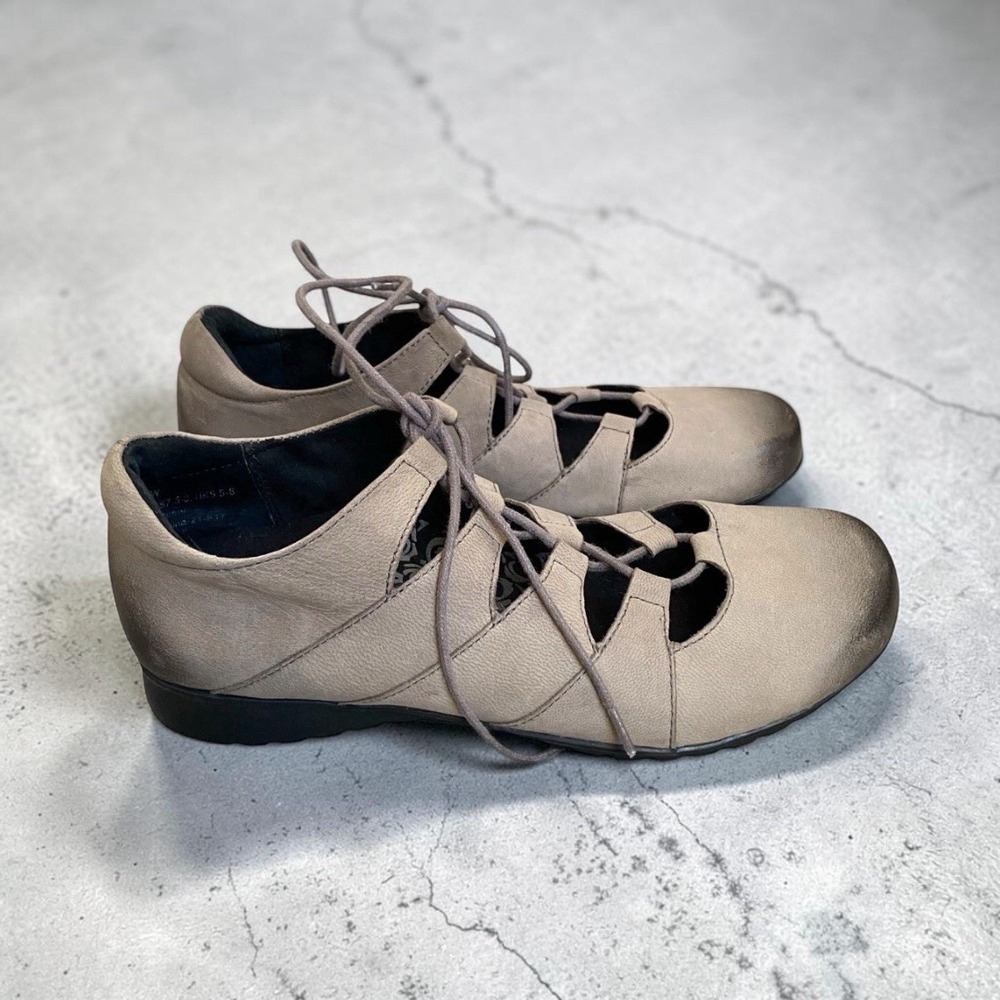 Aetrex Lace Up Cutout Mary Jane Shoes Sz 7.5 Taupe Leather Artisan Cottagecore